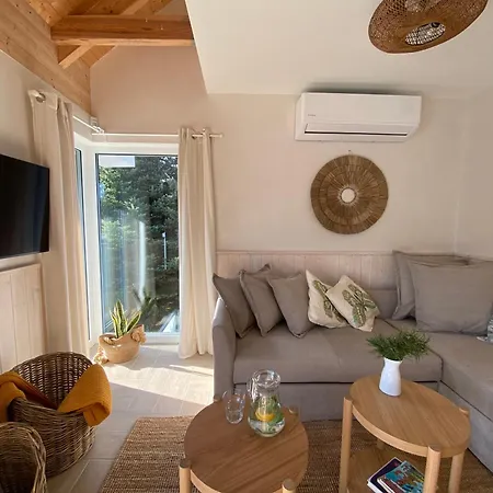 Choriatiki Apartment