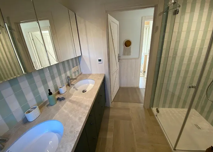 شقة Choriatiki دمبكي